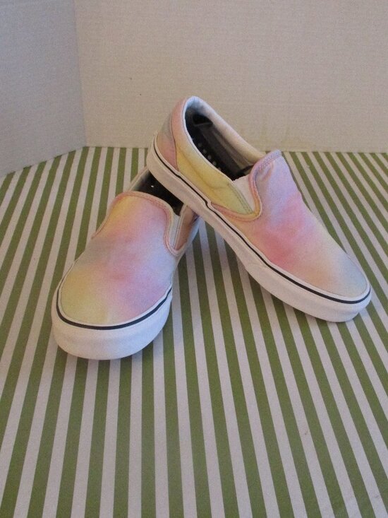 Vans Off the Wall Slip-on Sneakers - Picture 13 of 14